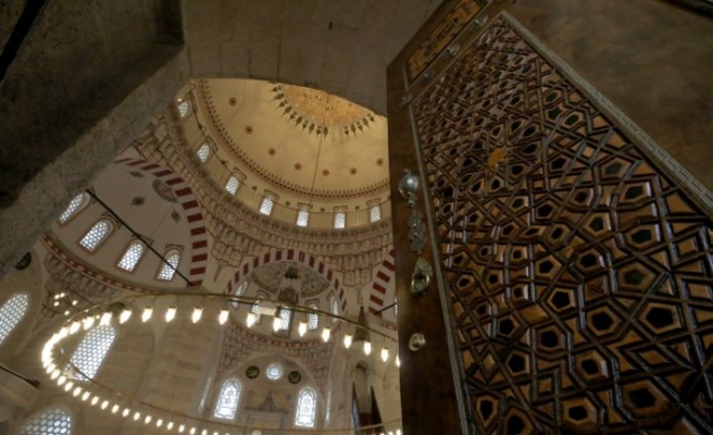 Selimiye'nin provası niteliği taşıyan tarihi cami restorasyon sonrası ibadete açıldı