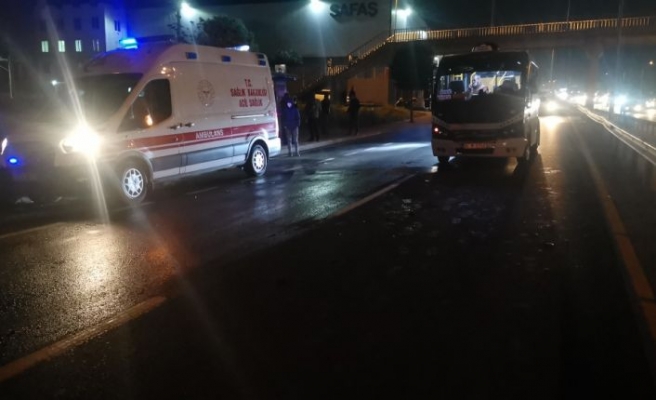 Kocaeli'de iki minibüsün çarpıştığı kazada 4 kişi yaralandı