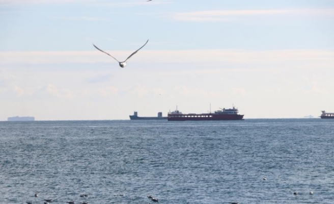 Marmara'da 2 gündür lodos nedeniyle aksayan deniz ulaşımı normale döndü