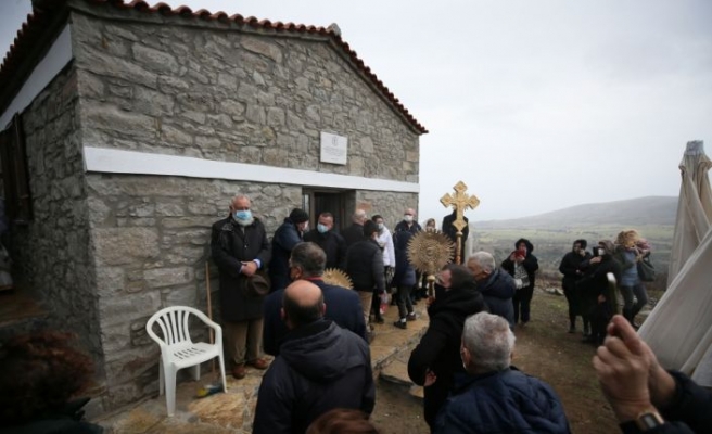 Yunanistan Dışişleri Bakan Yardımcısı Katsaniotis Gökçeada'da ayine katıldı