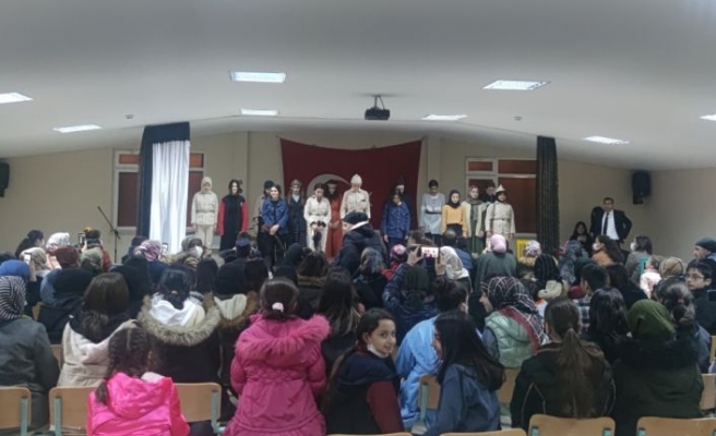Bursa'da öğrenciler Çanakkale ruhu“nu yaşattı