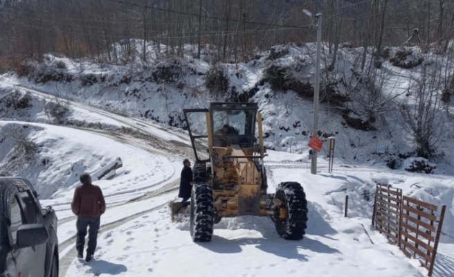 Yalova Valisi Erol kar yağışı nedeniyle kapalı yolun bulunmadığını bildirdi