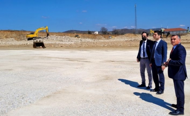 Hamzabeyli Sınır Kapısı'ndaki tır parkında genişletme çalışmaları sürüyor