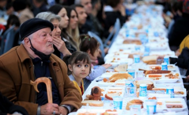 Hazine ve Maliye Bakan Yardımcısı Gürcan, Kırklareli'nde iftar programına katıldı