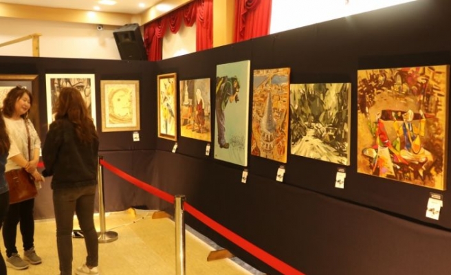 18 ülkeden 118 sanatçının katıldığı resim sergisi Yalova'da açıldı