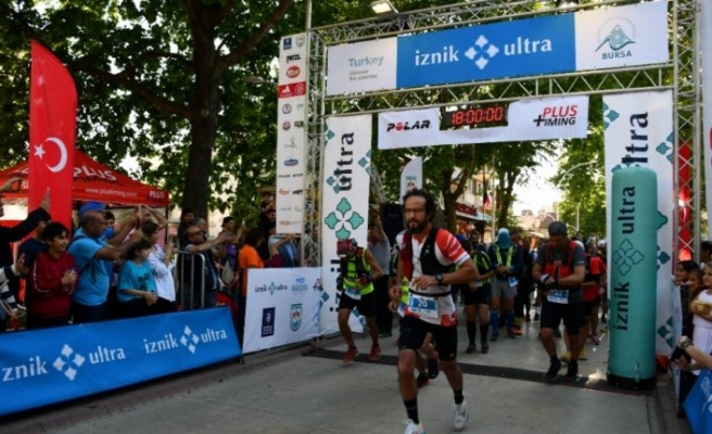 İznik Ultra Maratonu'nda atletler 160 kilometre koşusunda mücadele ediyor