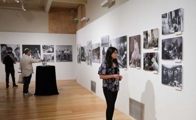 Kamera Arkası adlı fotoğraf sergisi Beyoğlu Kültür Yolu Festivali'nde gezilebilecek