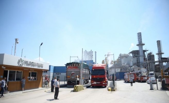 Kocaeli'de çıkan fabrika yangını söndürüldü