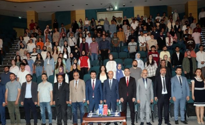 TDK Başkanı Gülsevin Dünya Dili Türkçe konferansında konuştu
