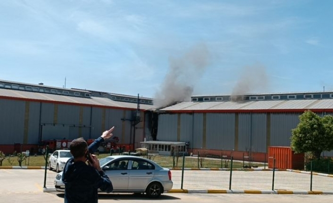 Tekirdağ'da döküm malzemeleri üreten fabrikada çıkan yangın söndürüldü