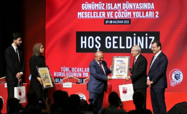 Kılıçdaroğlu Günümüz İslam Dünyasında Meseleler ve Çözüm Yolları Sempozyumu'nda konuştu