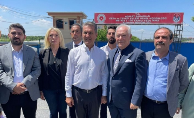 TDP Genel Başkanı Sarıgül'den cezaevi önünde af çağrısı