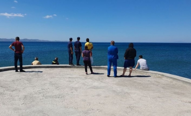Balıkesir'de teknenin batması sonucu kaybolan 2 kişi aranıyor
