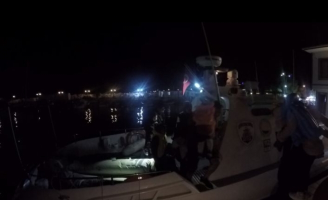 Çanakkale açıklarında geri itilen 9 düzensiz göçmen kurtarıldı