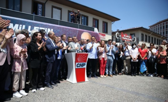 CHP Grup Başkanvekili Özel Balıkesir'de partililerle bir araya geldi