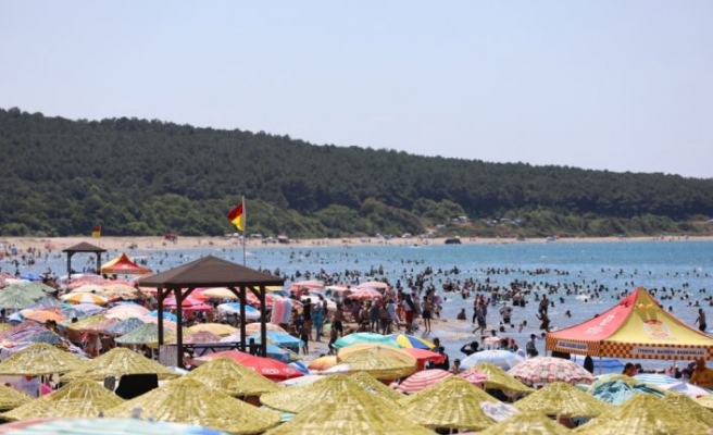 Sakarya ve Kocaeli sahillerinde boğulma tehlikesi geçiren 187 kişi kurtarıldı