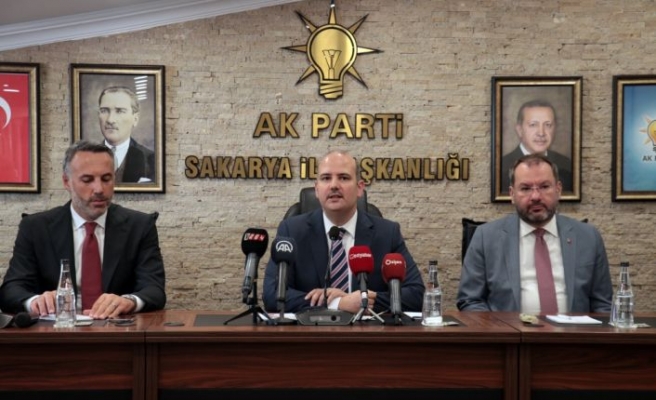 AK Parti Genel Başkan Yardımcısı İleri Sakarya'da teşkilat üyeleriyle buluştu