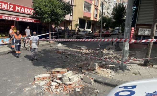 İstanbul'da tadilat sırasında balkonun çökmesi sonucu bir işçi öldü