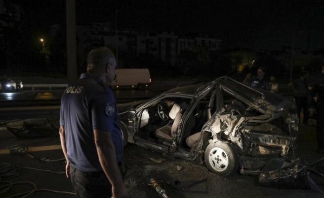 TEM Otoyolu'nda meydana gelen trafik kazasında 4 kişi yaralandı