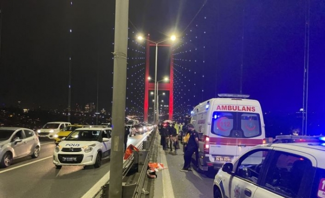 15 Temmuz Şehitler Köprüsü'nde bariyerlere çarpan motosikletteki bir kişi öldü