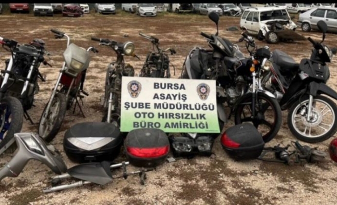 Bursa'da çalıntı motosikletleri ameliyathane olarak adlandırdığı depoda parçalayan zanlı yakalandı