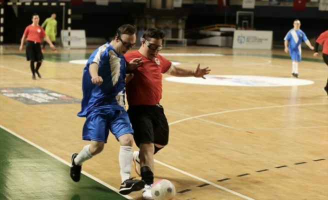 Down Sendromlular Futsal Türkiye Kupası“ Kocaeli'de başladı