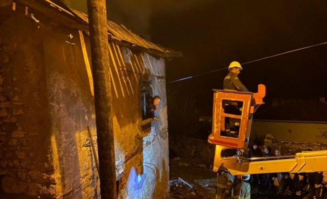 Balıkesir'de bir evde çıkan yangında yaşlı kadın hayatını kaybetti