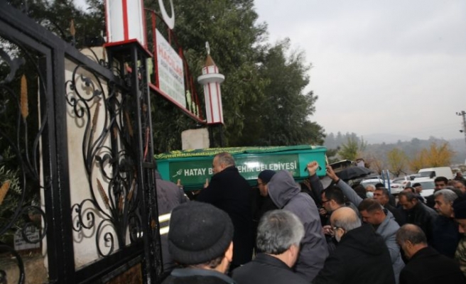 Evinde ölü bulunan üniversite öğrencisinin cenazesi Hatay'da defnedildi