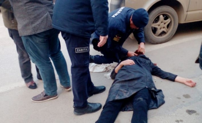 Bursa’da hareket halindeki araçtan düşen kadın yaralandı