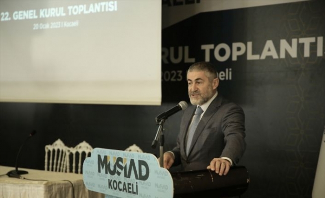 Hazine ve Maliye Bakanı Nebati, Kocaeli'de esnaf ziyareti gerçekleştirdi