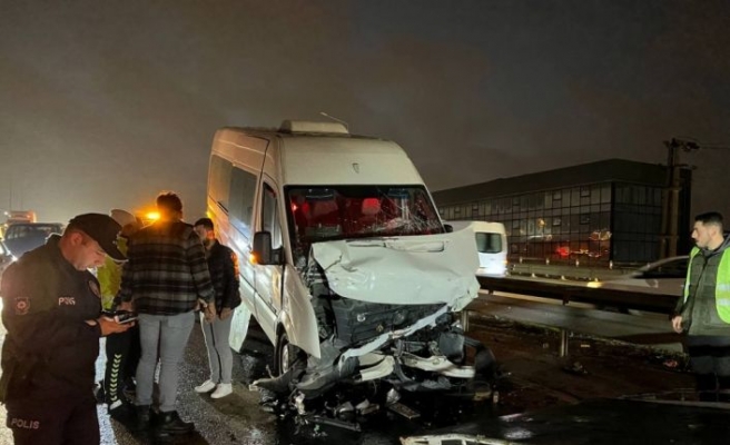 9 aracın karıştığı kazada 1 kişi yaralandı
