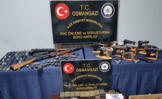 Bursa'da kaçak silah imal edip satan zanlı yakalandı