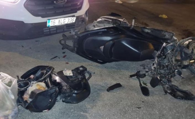 Bursa'da kamyonetle motosikletin çarpıştığı kazada 2 kişi yaralandı
