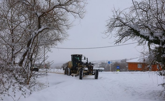 Bursa'da kar nedeniyle kapanan 540 mahalle yolu ulaşıma açıldı