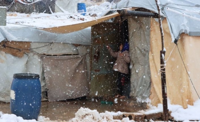 İHH'dan Suriye'de kar yağışından etkilenen kamplar için acil yardım çağrısı