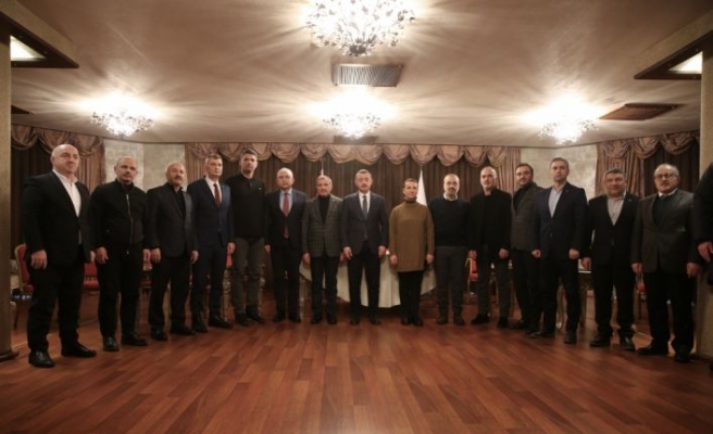 Kocaeli'de 12 belediye başkanı deprem bölgesine görevlendirildi
