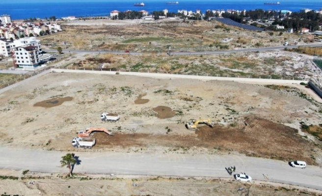 Sakarya Büyükşehir Belediyesi İskenderun'da konteyner kent çalışmasına başladı