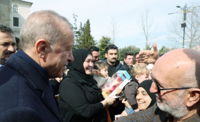 Cumhurbaşkanı Erdoğan Fatih'te esnaf ziyareti yaptı