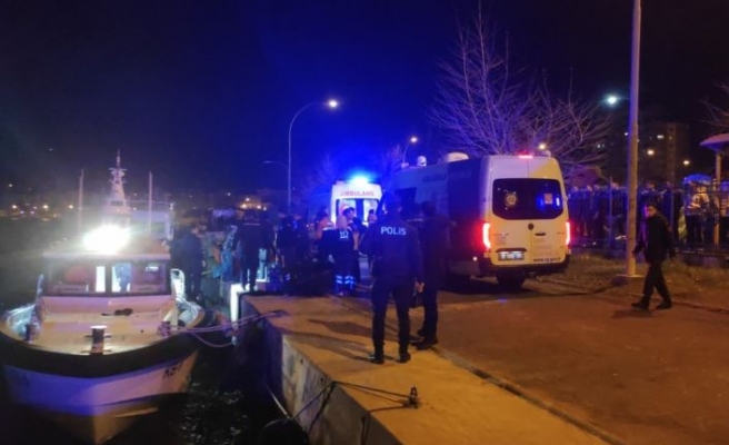 Bursa'da balıkçı teknesinin alabora olması sonucu kaybolan kişi aranıyor
