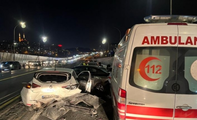 Haliç Köprüsü'ndeki trafik kazasında 4 kişi yaralandı