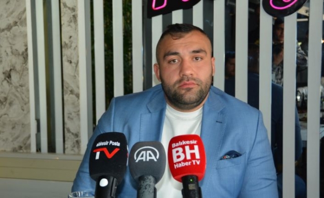 Milli boksör Ali Eren Demirezen boksa ara verdiğini açıkladı