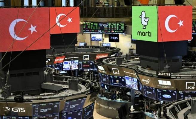 New York Borsası Martı'yı Türk bayraklarıyla karşıladı