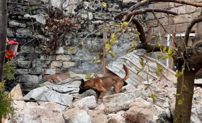 Silivrikapı surlarındaki kısmi çökmede bir kişi hayatını kaybetti