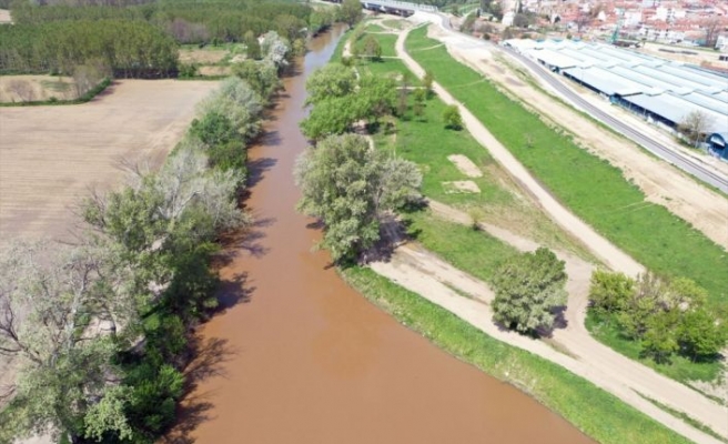 Nisan yağmurları Meriç ve Tunca nehirlerinin debisini artırdı