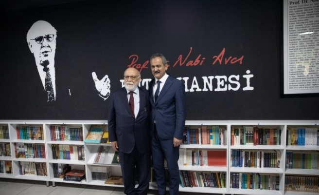Bakan Özer, Prof. Dr. Nabi Avcı Kütüphanesi'nin açılışında konuştu
