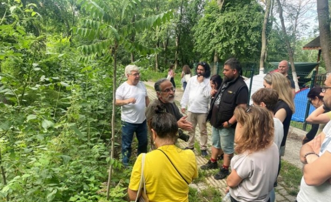 Çevre gönüllüleri Sarayiçi Tavuk Ormanı'nda inceleme gezisine katıldı