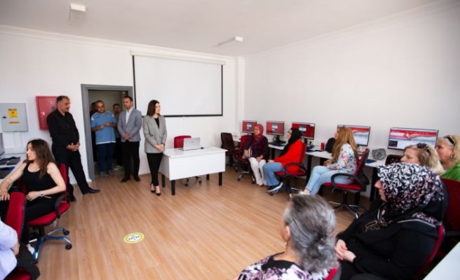 MEB ve German Sparkassenstiftung işbirliğiyle Bursa'daki Halk Eğitimi Merkezinde laboratuvar kuruldu