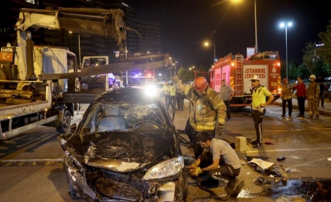 Bakırköy’deki trafik kazasında 4 kişi yaralandı