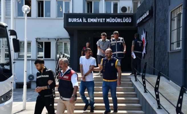 Bursa'da aranan 44 kişi şafak operasyonuyla yakalandı