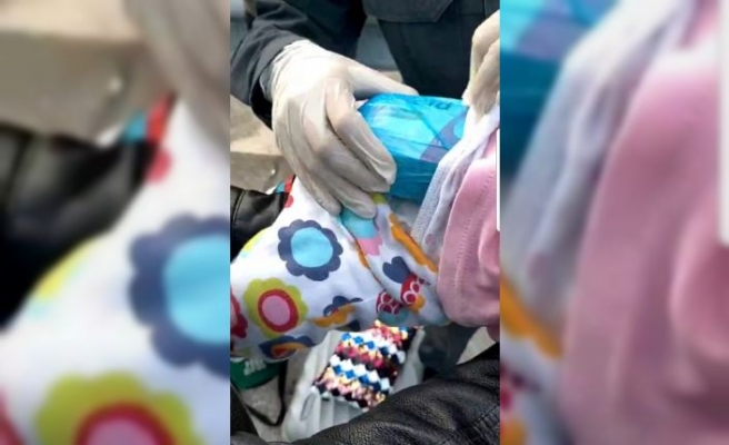 Kırklareli'nde 3 aylık bebeğin üzerinde uyuşturucu gizleyen 4 şüpheli tutuklandı